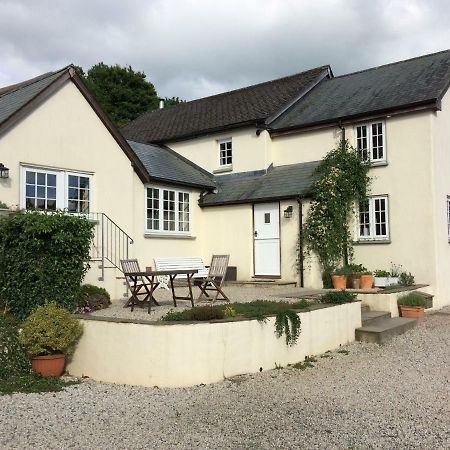 Bed and Breakfast Meadowland Farm Dolton Экстерьер фото