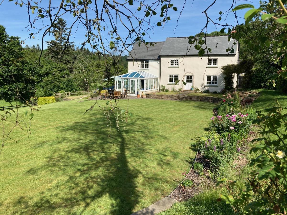 Bed and Breakfast Meadowland Farm Dolton Экстерьер фото